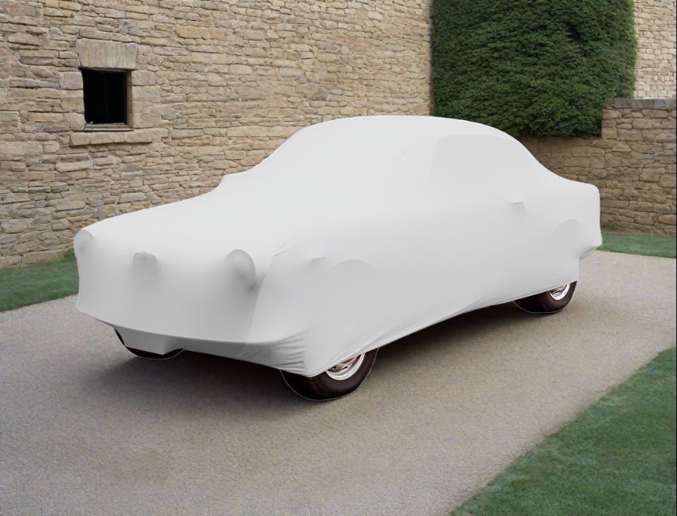 Saloon_white_premium_car_cover_made_in_italy ##carcover## ##bespokecarcover## ##premiumcarcover## ##vehiclecover##